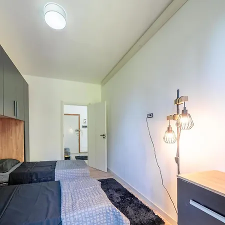 Lägenhet Silki By Interhome Porto Valtravaglia