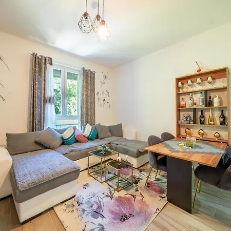 Silki By Interhome Apartman Porto Valtravaglia